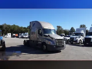 2023 Freightliner Cascadia 126