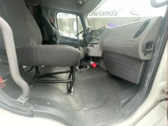 2019 FREIGHTLINER/MERCEDES M2 106
