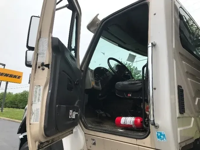 2010 INTERNATIONAL 7600