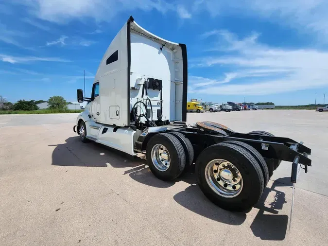 2022 Kenworth T680