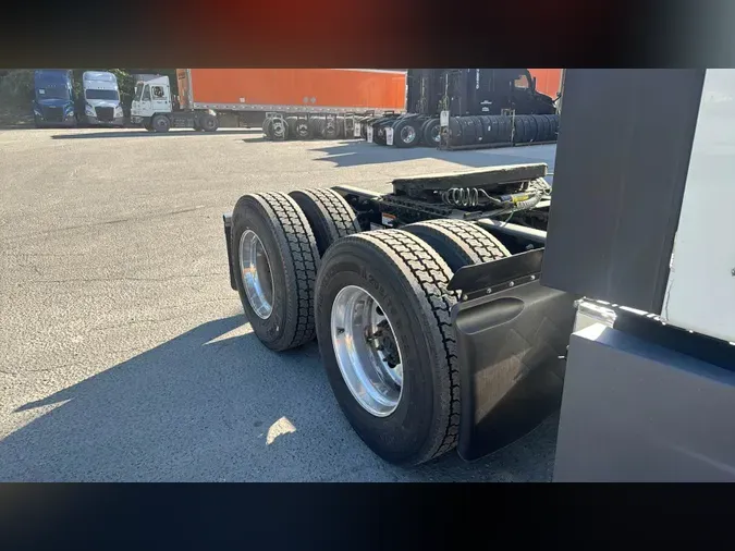 2023 Freightliner Cascadia 126a732c89a5eb829a6a00a4732705d77c5