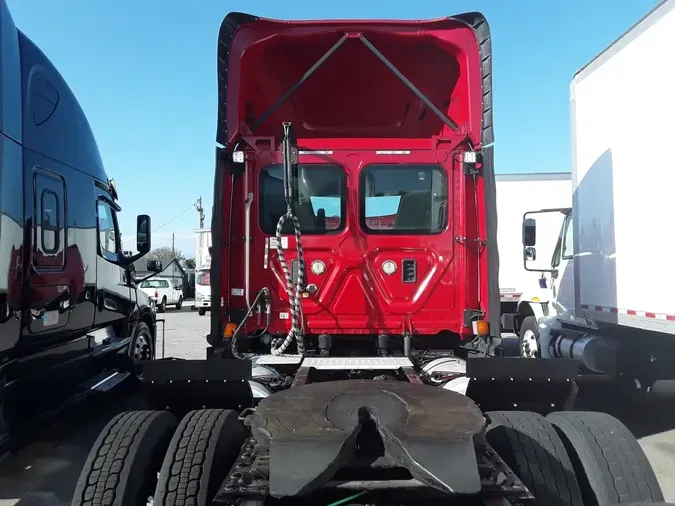 2017 FREIGHTLINER/MERCEDES CASCADIA 125