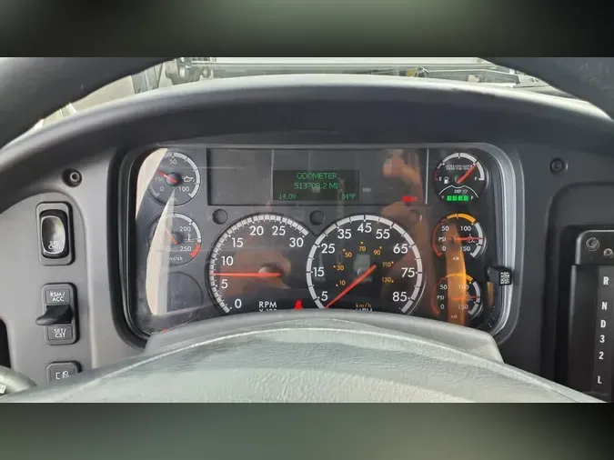 2019 FREIGHTLINER/MERCEDES M2 106