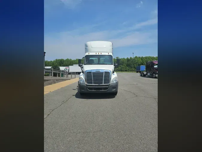 2018 FREIGHTLINER/MERCEDES CASCADIA 125