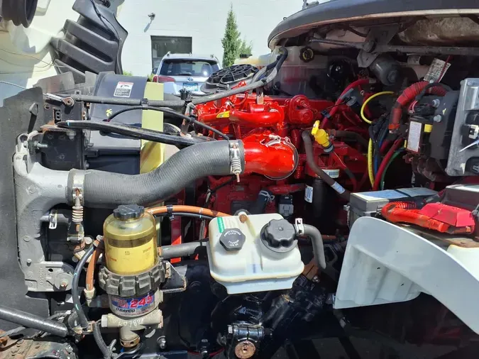 2019 FREIGHTLINER M2 106