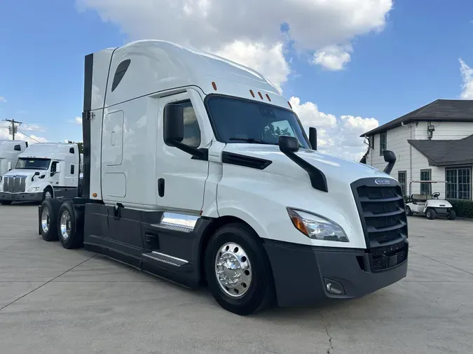 2023 Freightliner Cascadia