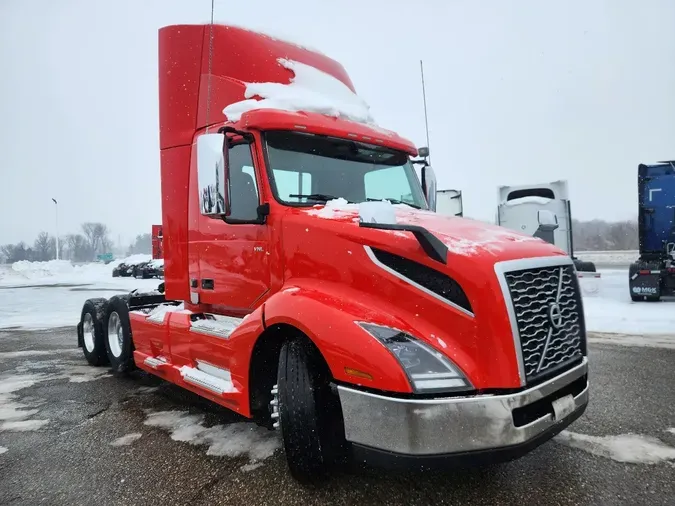2020 VOLVO VNL62T