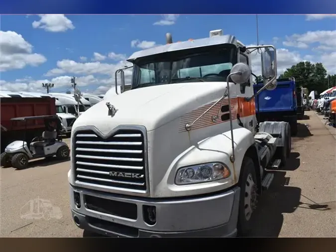 2017 MACK PINNACLE CXU613