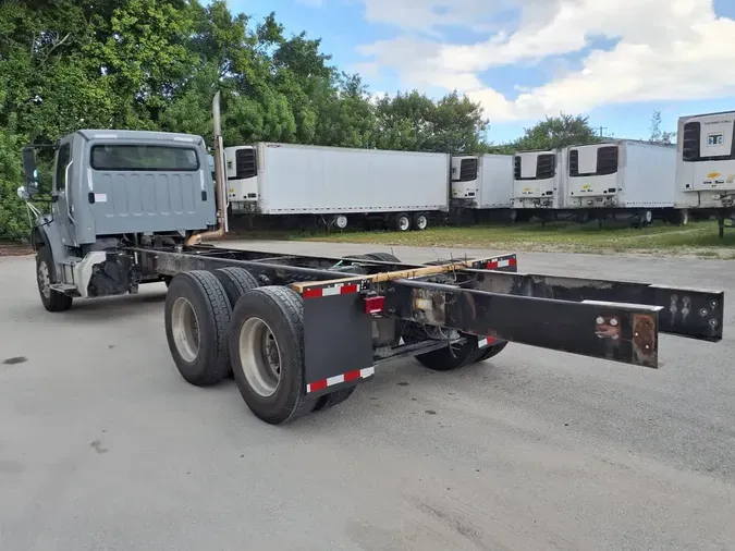 2019 FREIGHTLINER M2 106