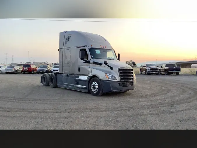2021 Freightliner Cascadia 126a73fa7a7394bc4b5d50e9e73e6a5dfcb