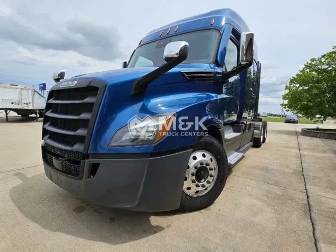 2021 FREIGHTLINER Cascadia 126