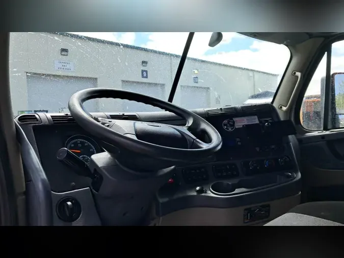 2019 Freightliner Cascadia 125