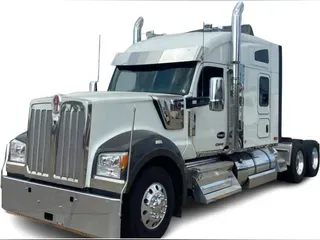 2023 Kenworth W990