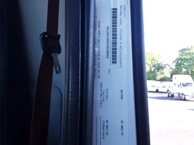 2019 VOLVO VNL64T-300