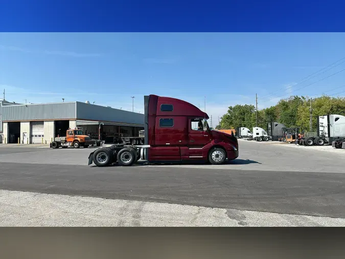 2022 Volvo VNL