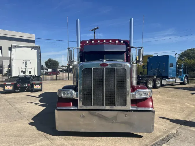 2022 Peterbilt 389