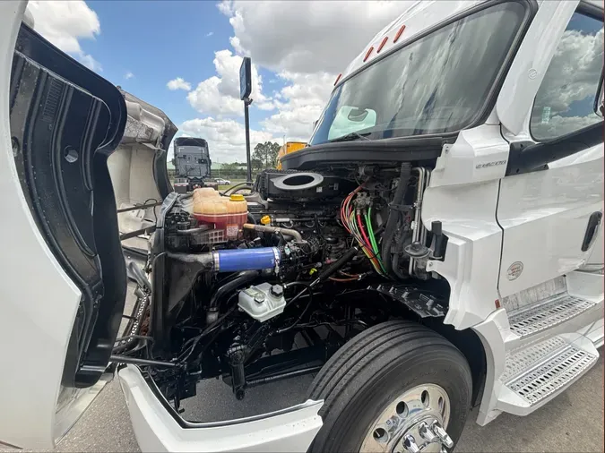 2022 Freightliner CA126SLPa74c1ad94f2cd4bf1f5dd23b7326fd60