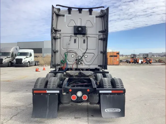 2020 Freightliner Cascadia