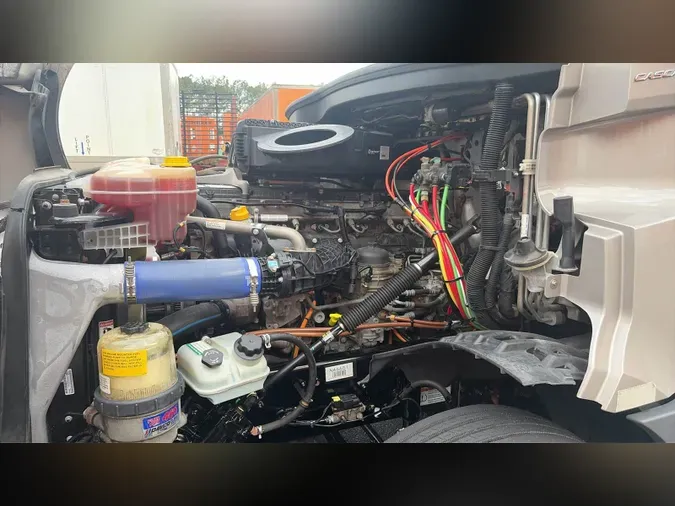 2022 Freightliner Cascadia 126a74d5f139cfcd8d7a3cfc3b23f6c1913