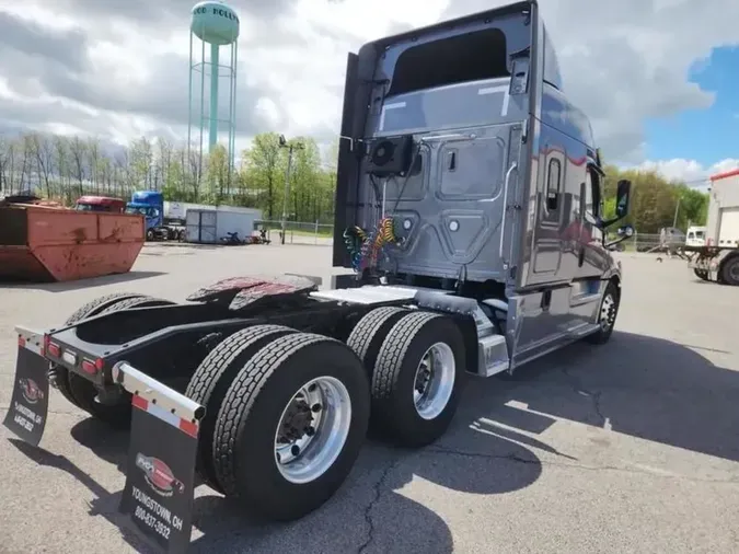 2023 Freightliner Cascadia&reg;