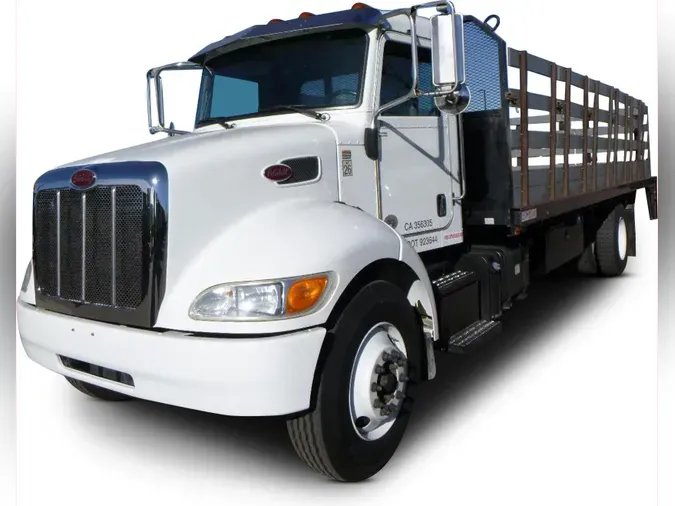 2020 Peterbilt 330a74f7cda197be7b92cbfd6f96ba0c7f2