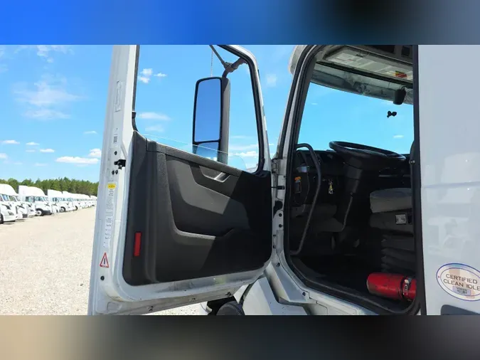 2019 Volvo VNL300