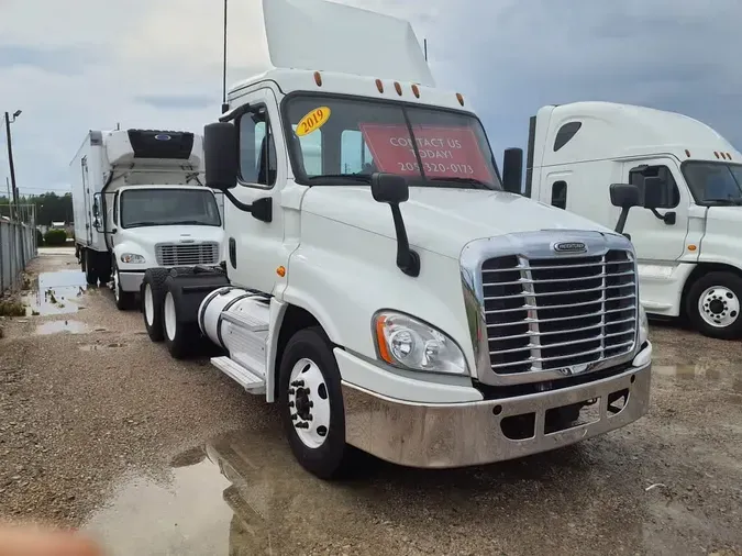 2019 FREIGHTLINER/MERCEDES CASCADIA 125