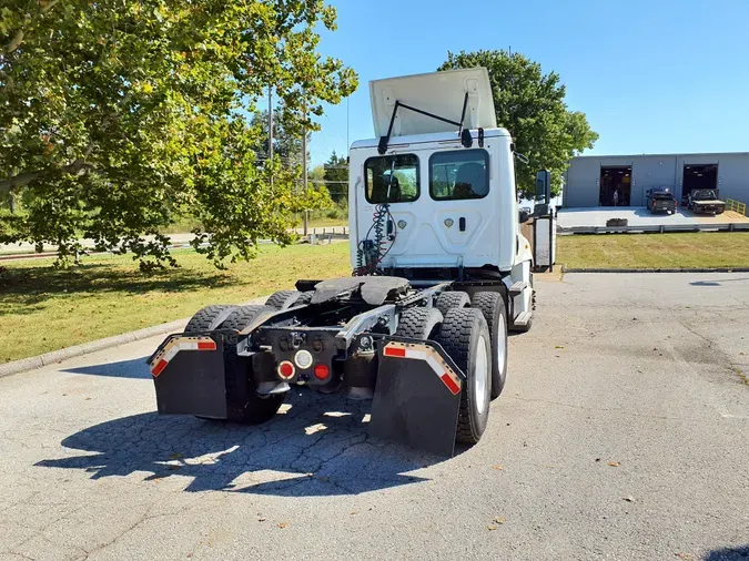 2018 FREIGHTLINER/MERCEDES CASCADIA 125