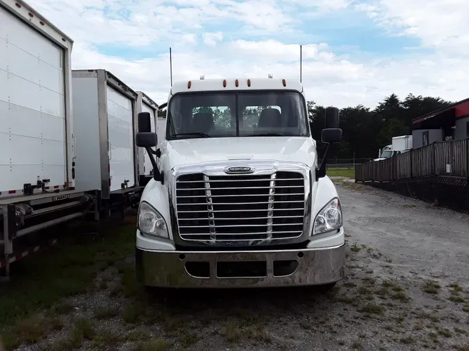 2017 FREIGHTLINER/MERCEDES CASCADIA 125