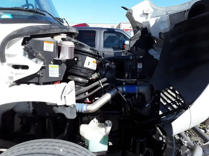 2018 FREIGHTLINER M2 106