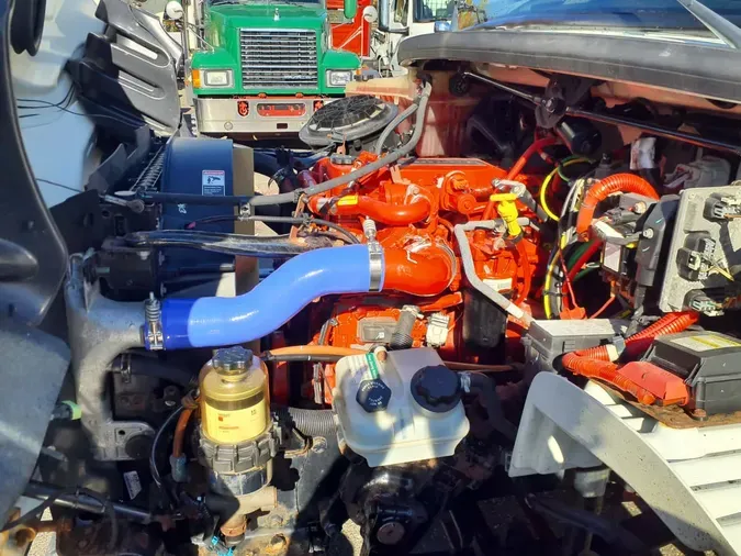 2019 FREIGHTLINER/MERCEDES M2 106