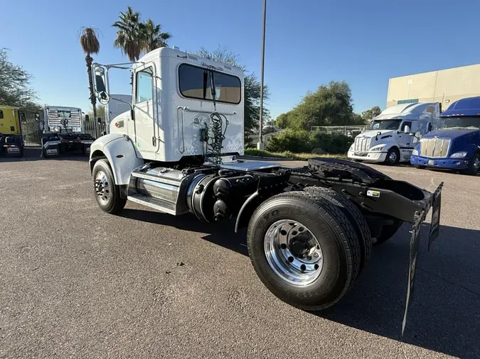 2018 Peterbilt 337