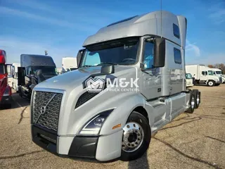 2023 VOLVO VNL64T860