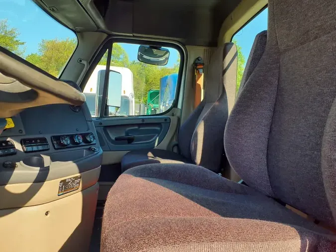 2018 FREIGHTLINER CASCADIA 113