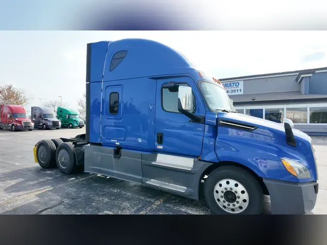 2020 FREIGHTLINER CASCADIA 126