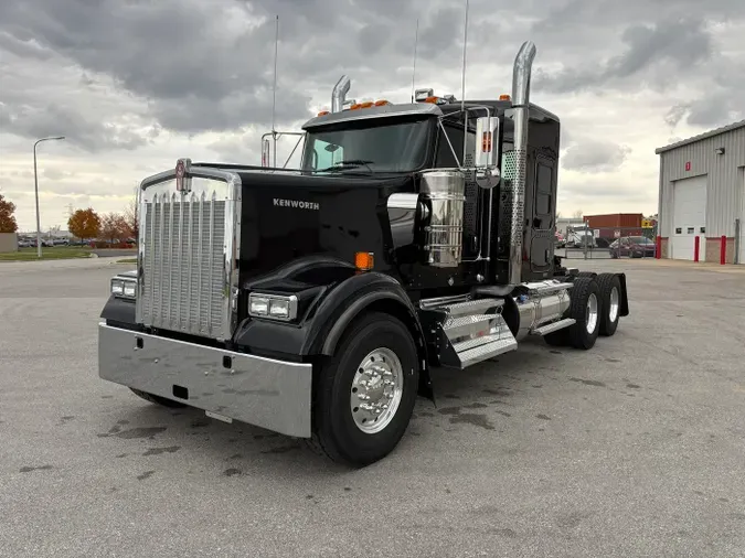 2026 Kenworth W900L