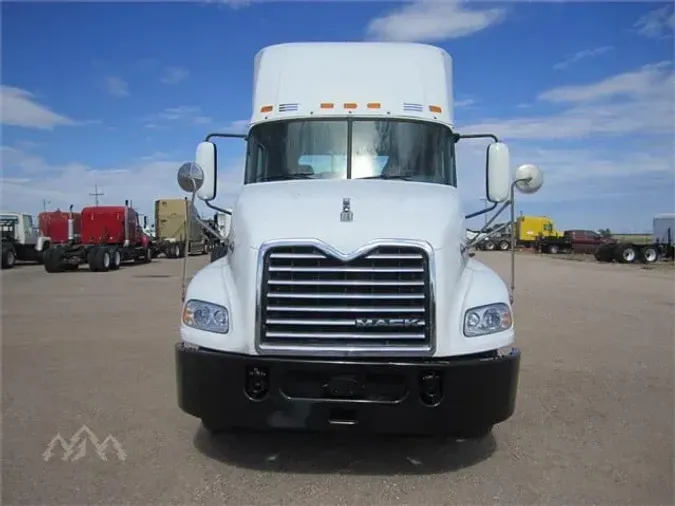 2013 MACK PINNACLE CXU612