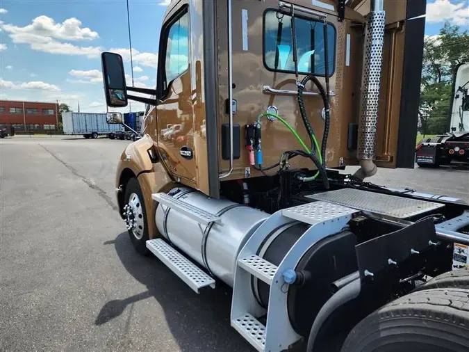 2022 KENWORTH T680