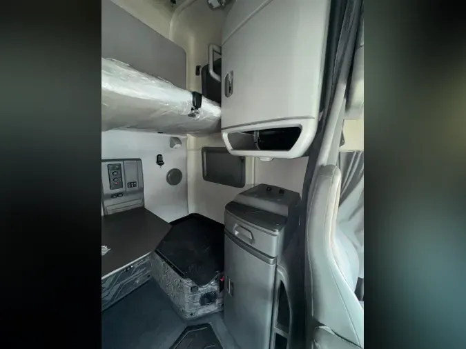 2023 VOLVO VNL64T760a77d5f7a7721791d8edac01049ab5930