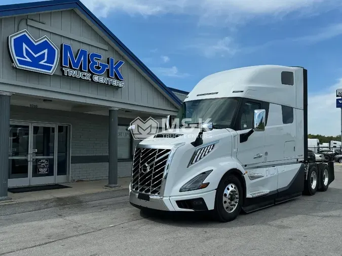 2025 VOLVO VNL64T860