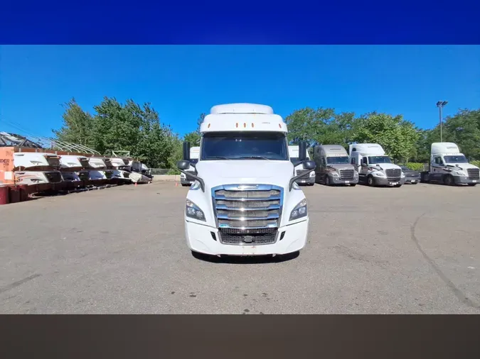 2019 Freightliner Cascadia 126