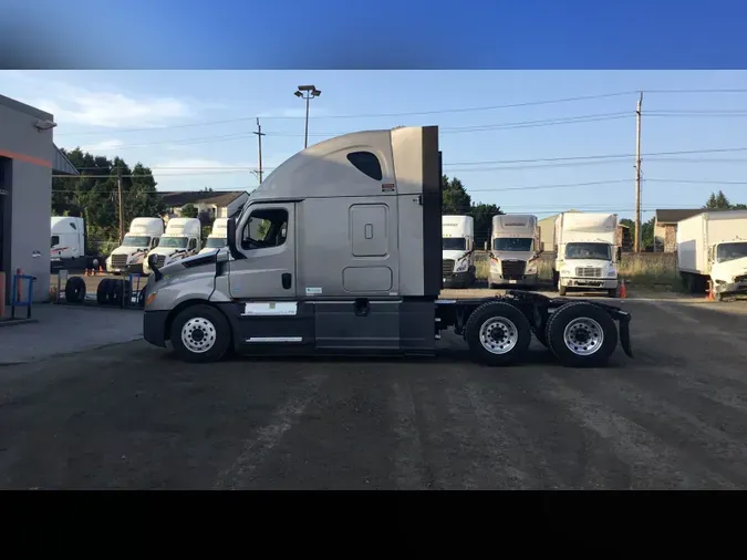 2020 Freightliner Cascadia