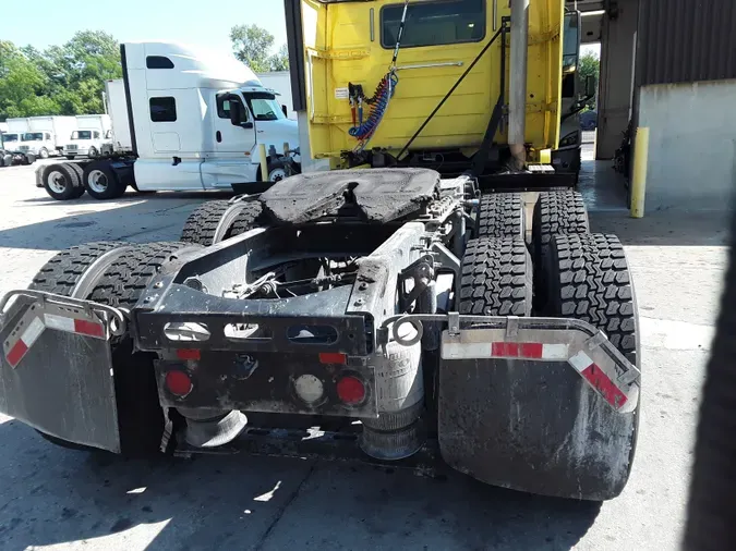 2018 VOLVO VNL64TRACTOR