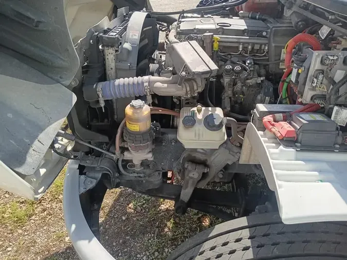 2020 FREIGHTLINER M2 106