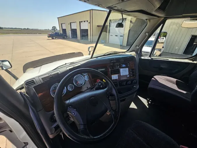2016 FREIGHTLINER CASCADIA