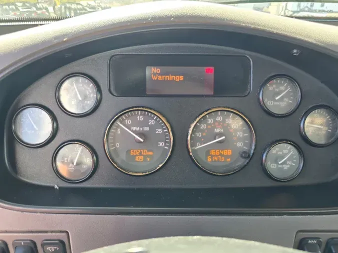 2019 Peterbilt 330
