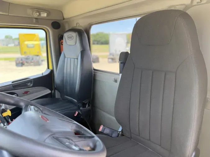2022 Peterbilt 579