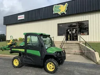 2022 John Deere XUV835R
