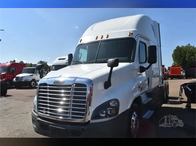 2015 FREIGHTLINER CASCADIA 125