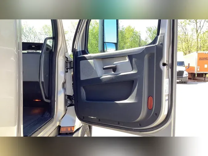 2020 Freightliner Cascadia